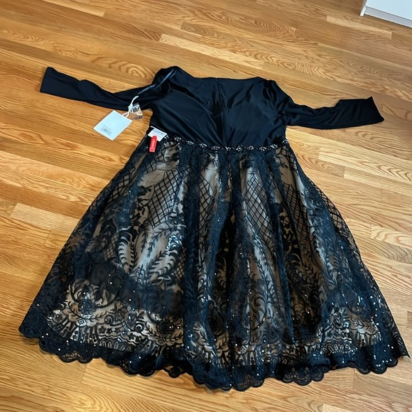 Mac Duggal Long Sleeve Mixed Media Embellished Dress Size 20W NWT - Picture 13 of 17